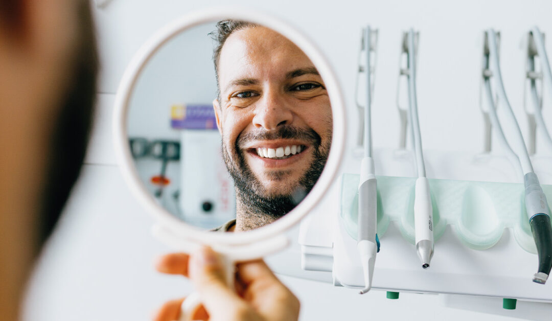 Hoe ontstaat tandplak en hoe laat je het verwijderen?